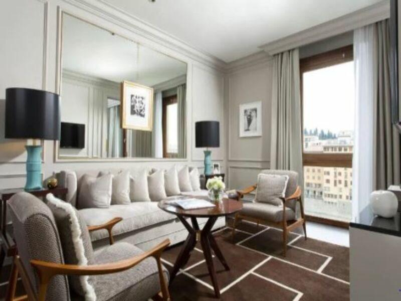 พอร์เทรต ฟิเรนเซ - ลุงการ์โน คอลเลคชั่น Hotel ฟลอเรนซ์ ภายนอก รูปภาพ