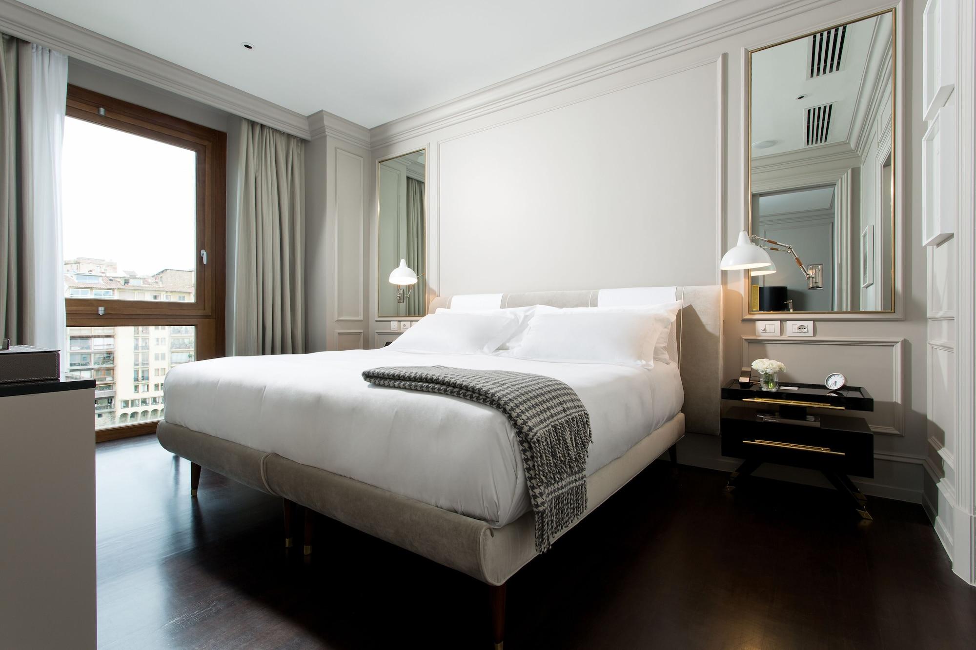 พอร์เทรต ฟิเรนเซ - ลุงการ์โน คอลเลคชั่น Hotel ฟลอเรนซ์ ภายนอก รูปภาพ