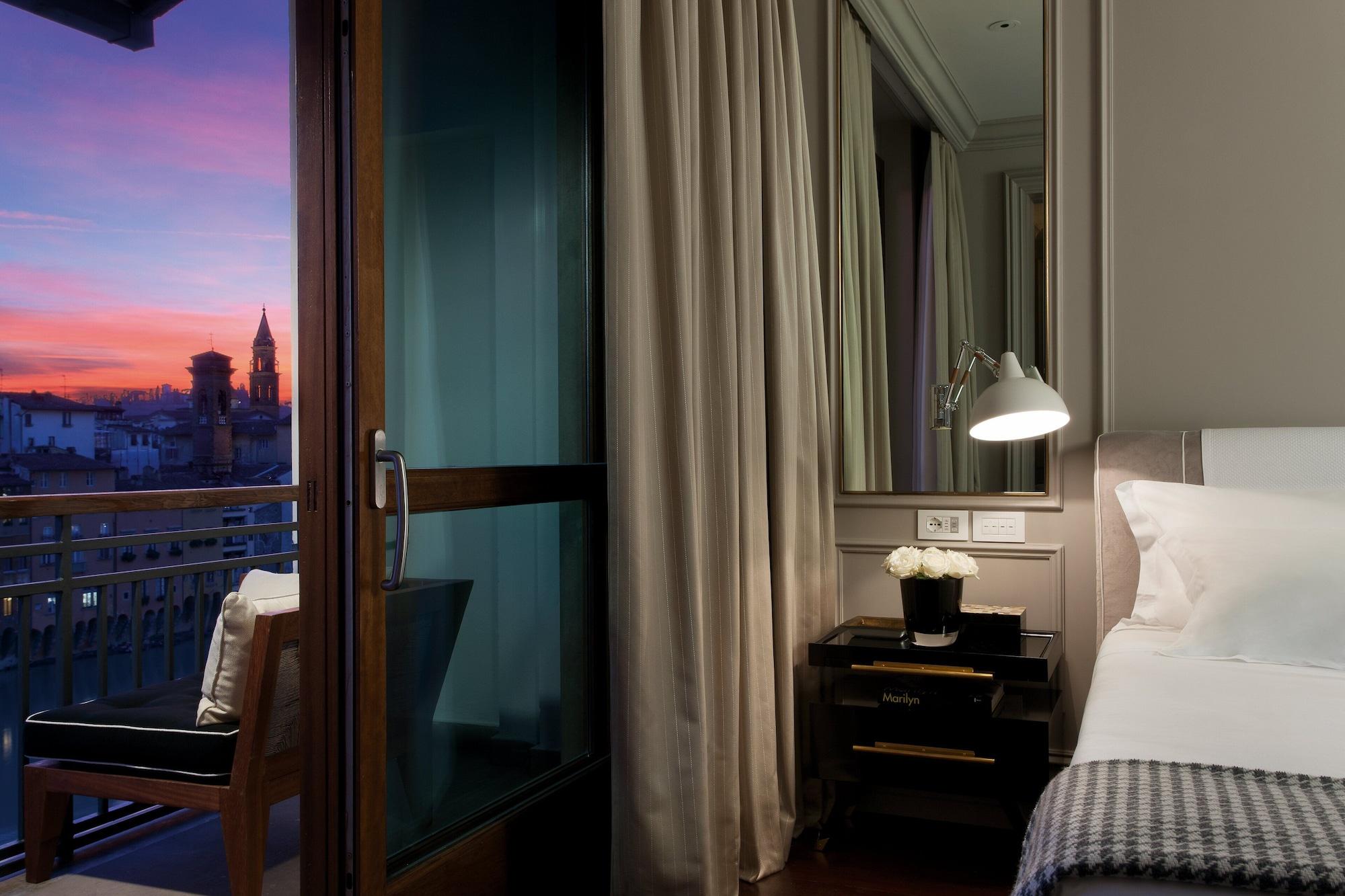 พอร์เทรต ฟิเรนเซ - ลุงการ์โน คอลเลคชั่น Hotel ฟลอเรนซ์ ภายนอก รูปภาพ