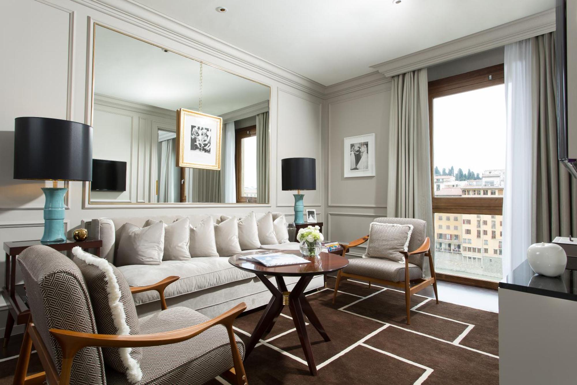 พอร์เทรต ฟิเรนเซ - ลุงการ์โน คอลเลคชั่น Hotel ฟลอเรนซ์ ภายนอก รูปภาพ