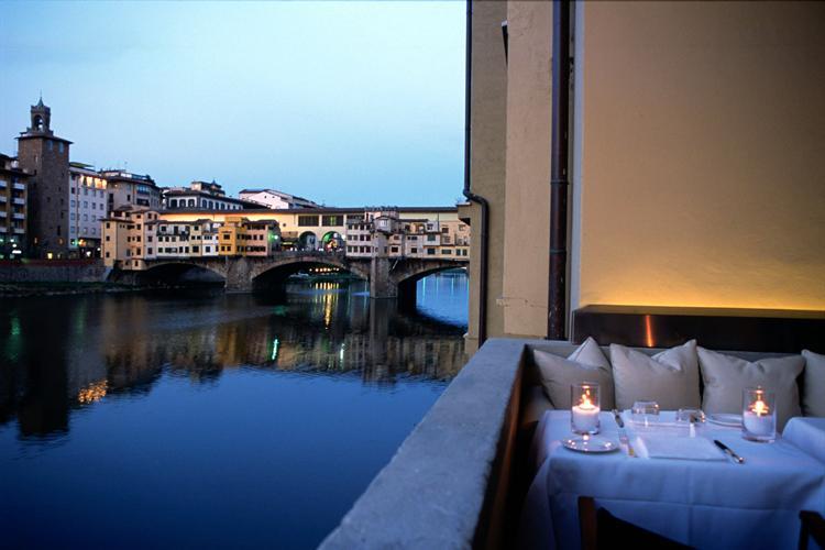 พอร์เทรต ฟิเรนเซ - ลุงการ์โน คอลเลคชั่น Hotel ฟลอเรนซ์ ภายนอก รูปภาพ