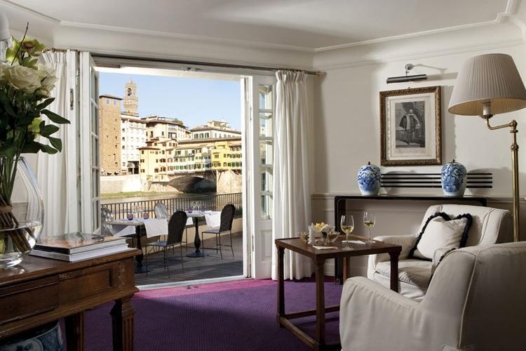 พอร์เทรต ฟิเรนเซ - ลุงการ์โน คอลเลคชั่น Hotel ฟลอเรนซ์ ภายนอก รูปภาพ