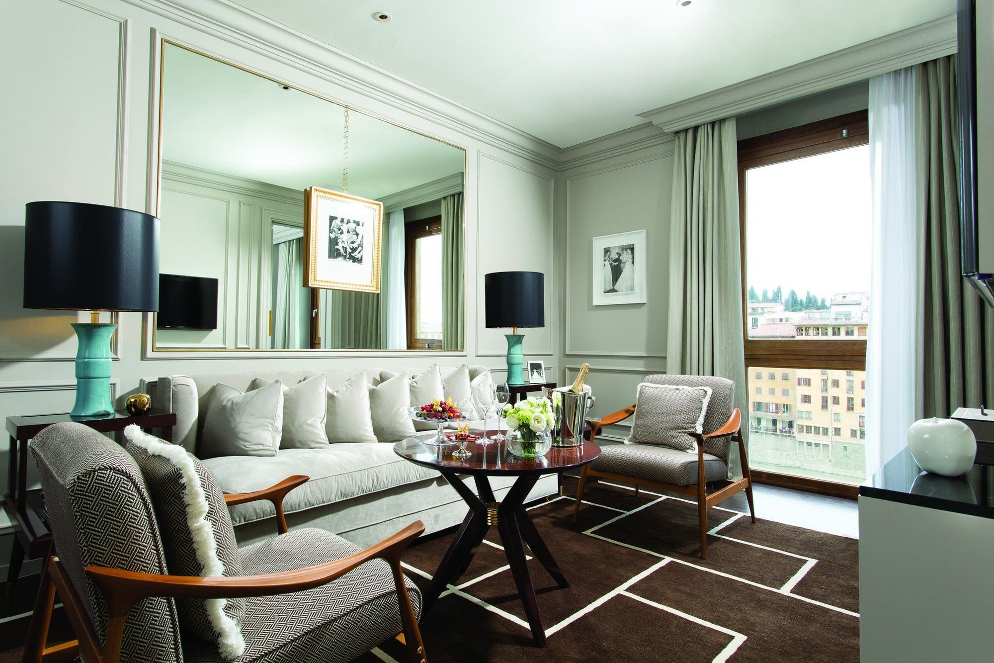 พอร์เทรต ฟิเรนเซ - ลุงการ์โน คอลเลคชั่น Hotel ฟลอเรนซ์ ภายนอก รูปภาพ
